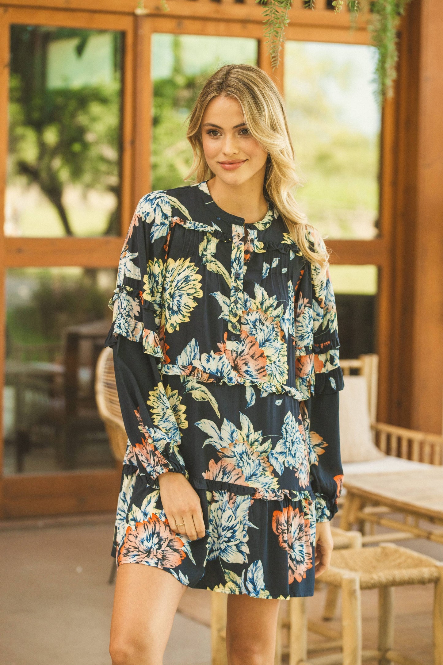 Monroe - Donkerblauwe jurk met bloemenprint