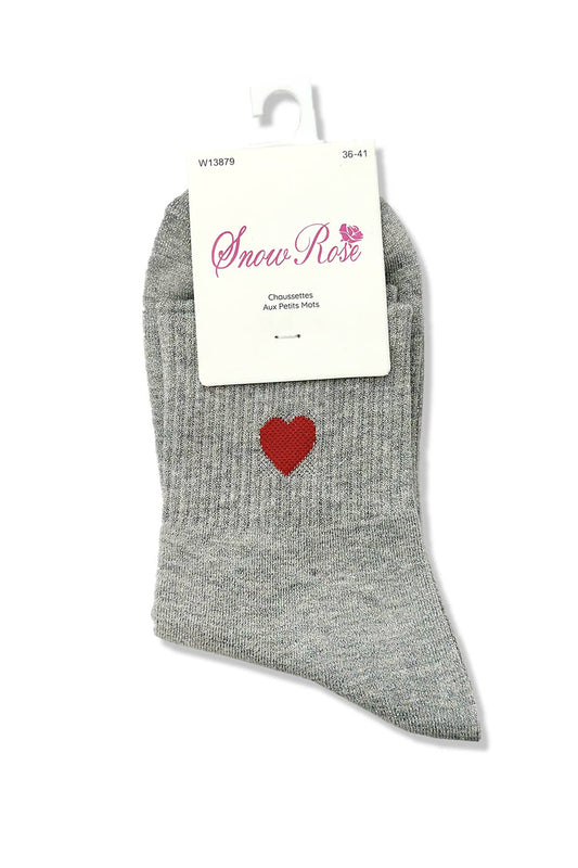 Glanzende sokken met rood hart