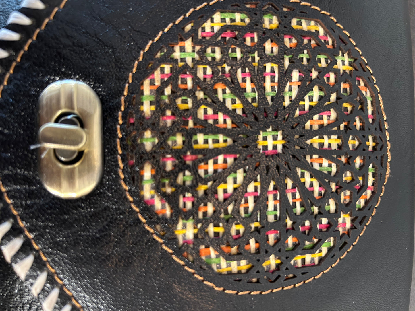 Ellie - black clutch