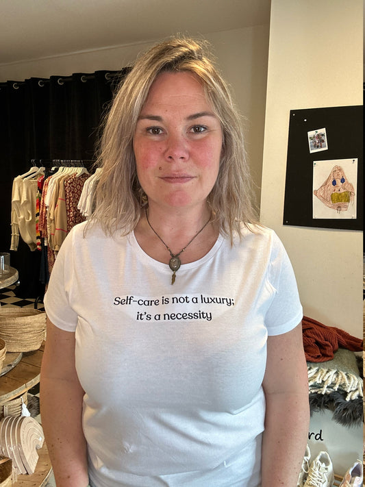 Selfcare wit- t-shirt