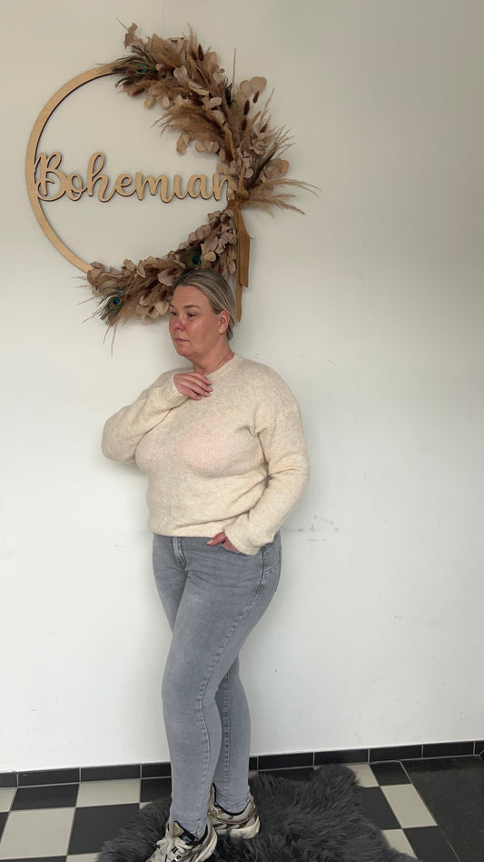 Amélie Soft Knit trui beige achterkant - comfortabele fit